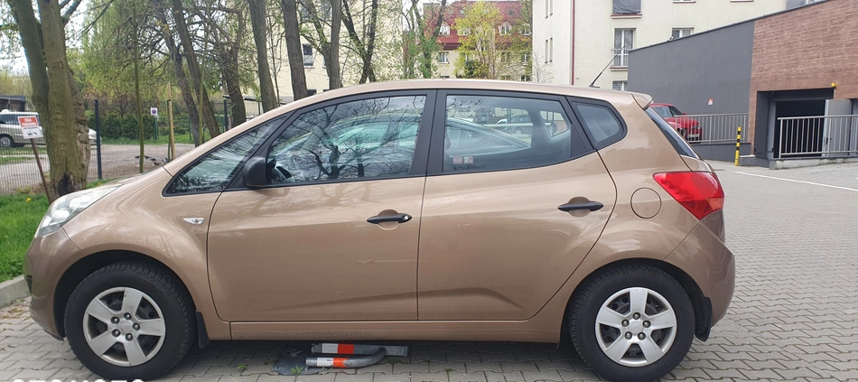 Kia Venga cena 18500 przebieg: 193000, rok produkcji 2010 z Katowice małe 277